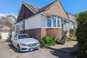 Larkfield Way